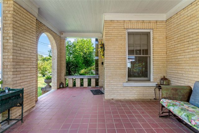 610 Fitzhugh, Paris, TX 75460