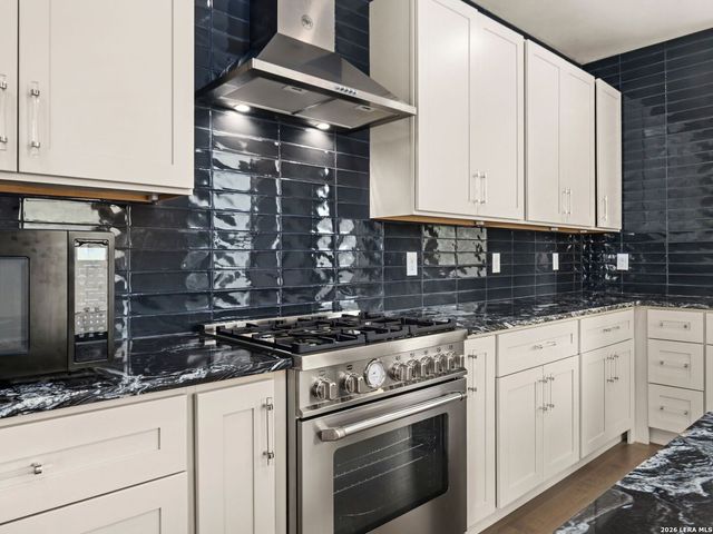 119 E FEST STREET, San Antonio, TX 78204