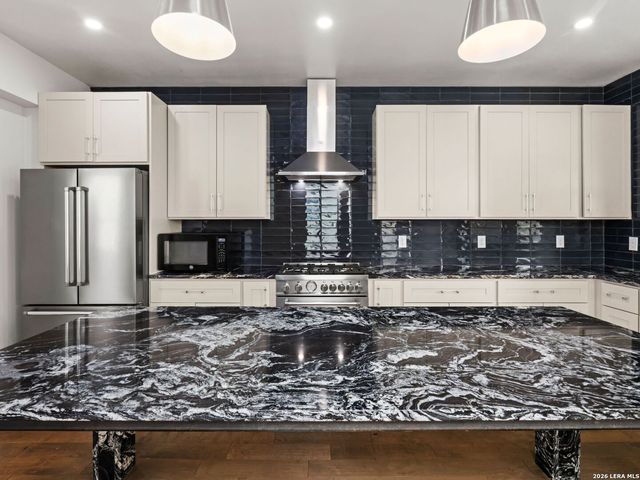 119 E FEST STREET, San Antonio, TX 78204