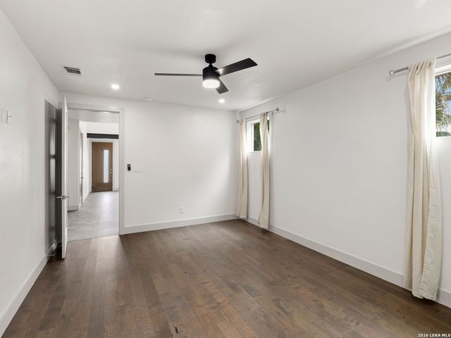 119 E FEST STREET, San Antonio, TX 78204