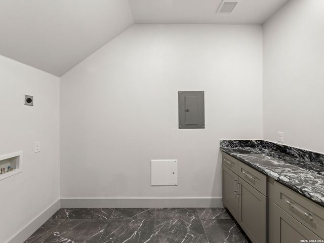119 E FEST STREET, San Antonio, TX 78204