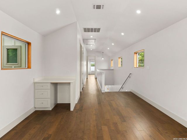 119 E FEST STREET, San Antonio, TX 78204
