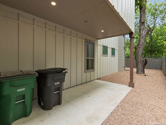 119 E FEST STREET, San Antonio, TX 78204