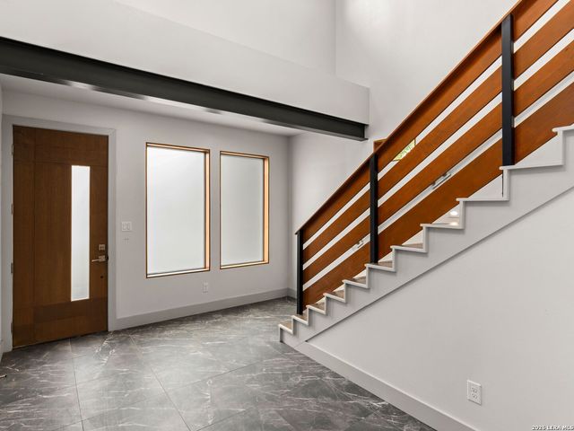 119 E FEST STREET, San Antonio, TX 78204
