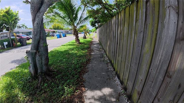 5400 SW 36th St 1, West Park, FL 33023