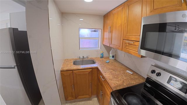 5400 SW 36th St 1, West Park, FL 33023