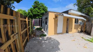 5400 SW 36th St 1, West Park, FL 33023