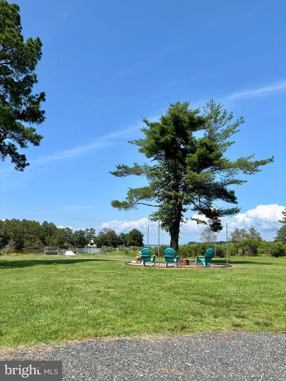 Image 18 of property listing at 1240 HUDSON RD, Cambridge, MD 21613