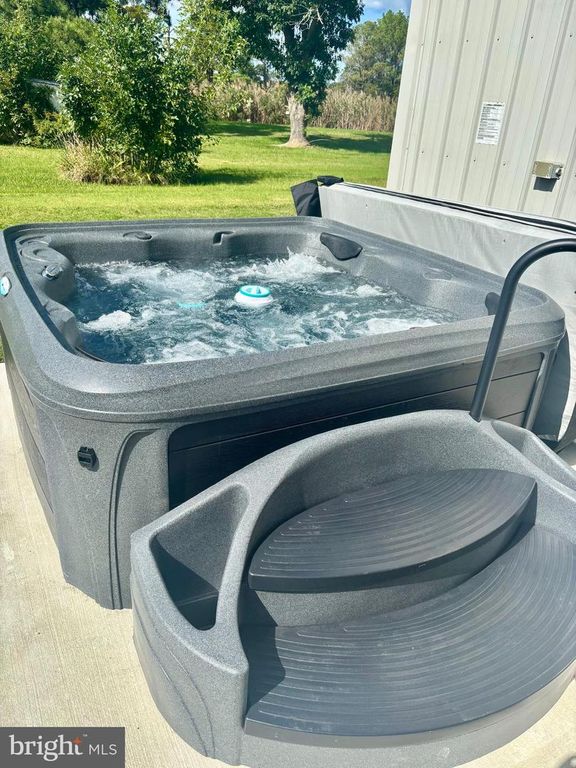 Image 21 of property listing at 1240 HUDSON RD, Cambridge, MD 21613