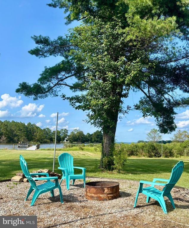 Image 3 of property listing at 1240 HUDSON RD, Cambridge, MD 21613