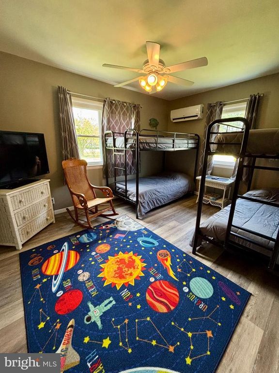 Image 8 of property listing at 1240 HUDSON RD, Cambridge, MD 21613