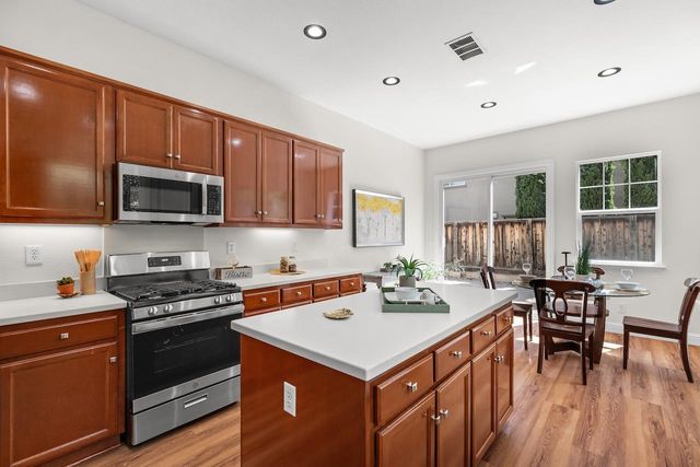 436 Chase St, Tracy, CA 95391