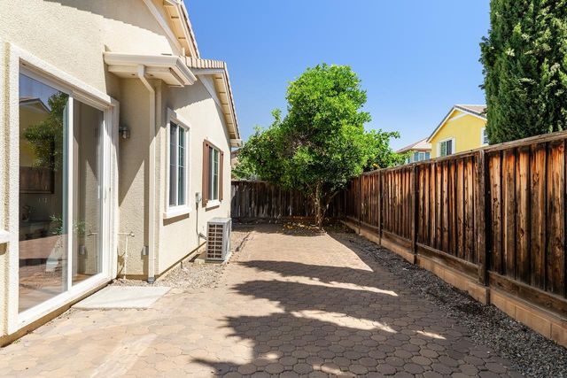 436 Chase St, Tracy, CA 95391