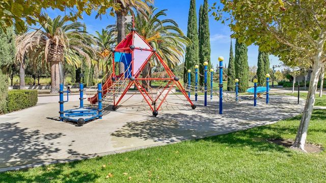 436 Chase St, Tracy, CA 95391