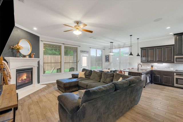 3233 Burgundy Lane, Midlothian, TX 76065