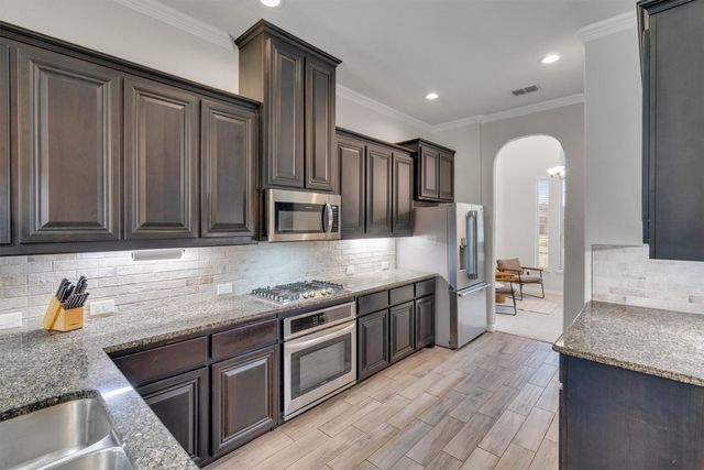 3233 Burgundy Lane, Midlothian, TX 76065