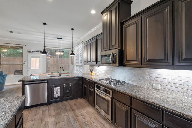 3233 Burgundy Lane, Midlothian, TX 76065