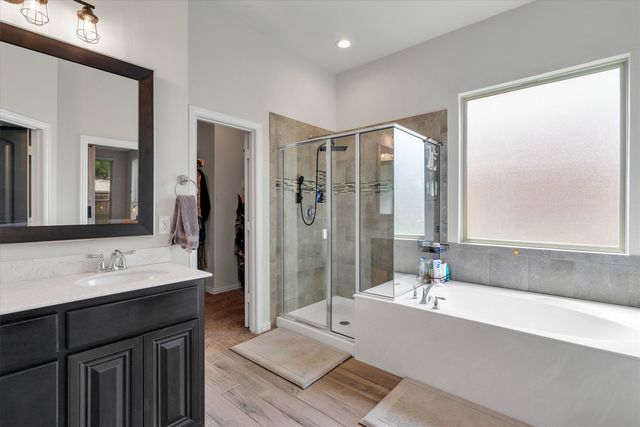 3233 Burgundy Lane, Midlothian, TX 76065