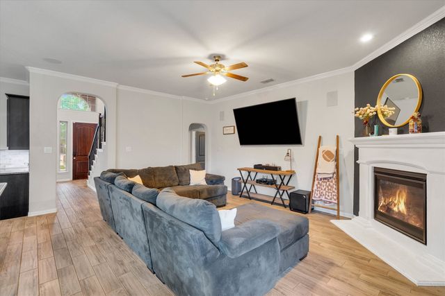 3233 Burgundy Lane, Midlothian, TX 76065