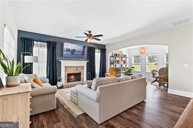 11 Hamil Court NW, Cartersville, GA 30120