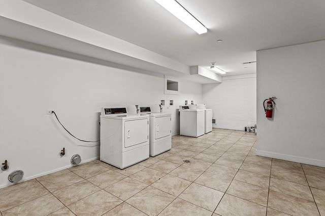 9954 S 84th Terrace 109, Palos Hills, IL 60465