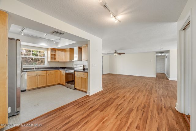 901 S Palm Avenue, Indialantic, FL 32903