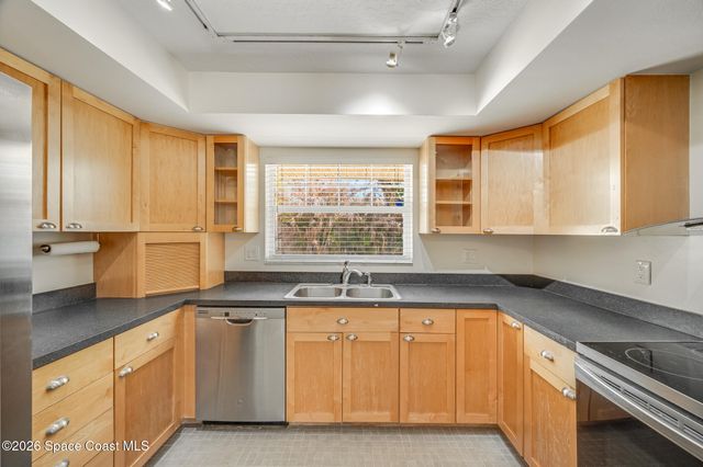 901 S Palm Avenue, Indialantic, FL 32903