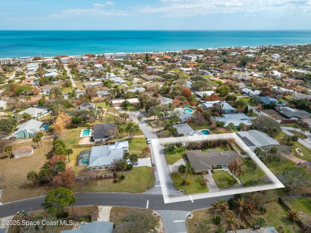 901 S Palm Avenue, Indialantic, FL 32903