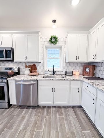 347 Riverview Drive, Plainwell, MI 49080