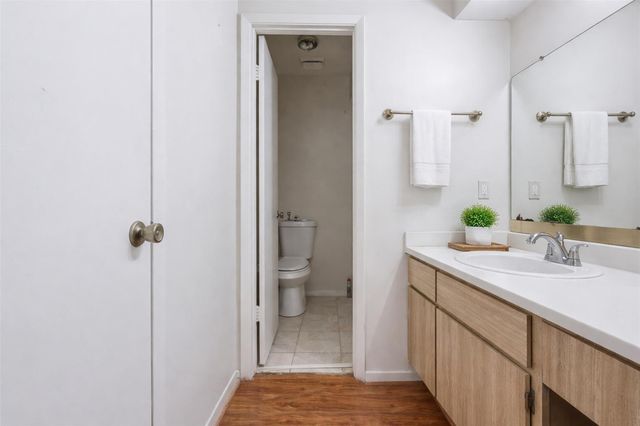 17011 Kings Walk Lane, Houston, TX 77070