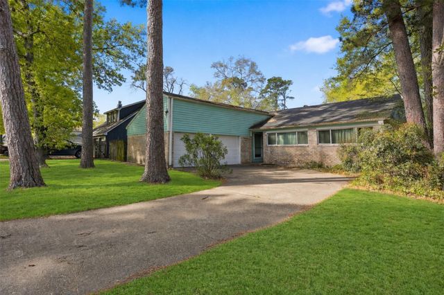 17011 Kings Walk Lane, Houston, TX 77070