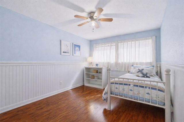 17011 Kings Walk Lane, Houston, TX 77070