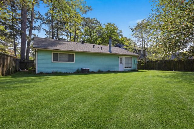 17011 Kings Walk Lane, Houston, TX 77070