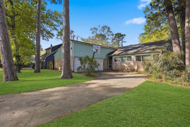 17011 Kings Walk Lane, Houston, TX 77070