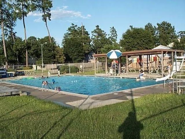 17011 Kings Walk Lane, Houston, TX 77070