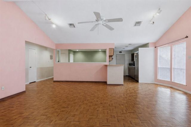 17011 Kings Walk Lane, Houston, TX 77070