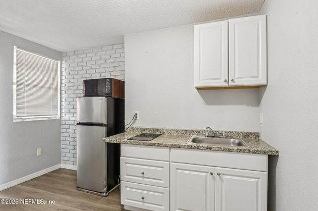 1912 PULLMAN Court, Jacksonville, FL 32209