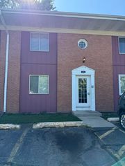 1351 Monomoy Street C3, Aurora, IL 60506
