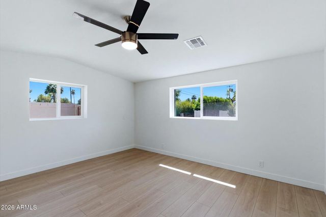 4623 E DEVONSHIRE Avenue, Phoenix, AZ 85018