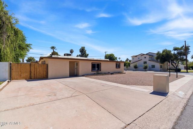 4623 E DEVONSHIRE Avenue, Phoenix, AZ 85018