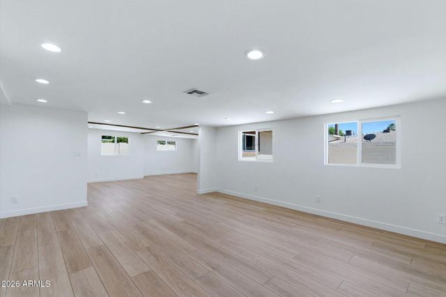 4623 E DEVONSHIRE Avenue, Phoenix, AZ 85018