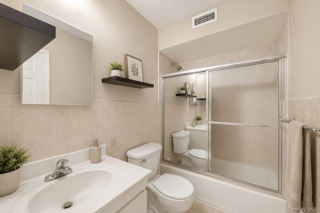 6 Pell Place 2, Bronx, NY 10464