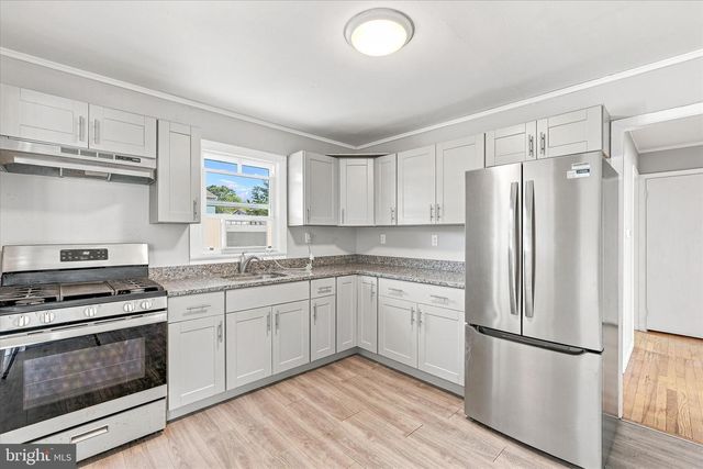 909 CLAIRMORE AVE, Lanoka Harbor, NJ 08734