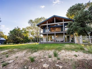 874 Lakebreeze DR, Canyon Lake, TX 78133
