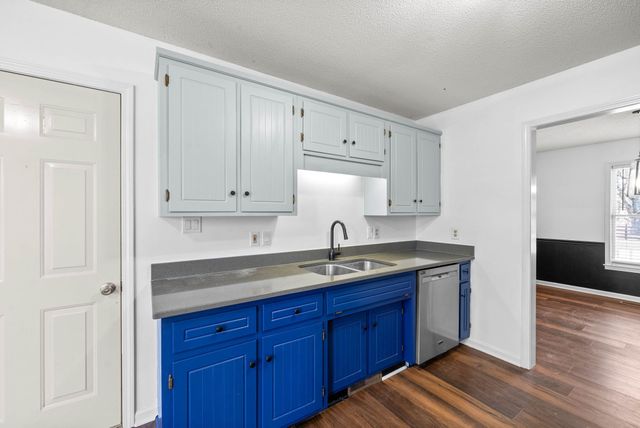 1875 Needmore Rd, Clarksville, TN 37042