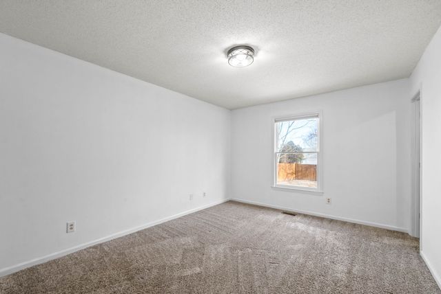 1875 Needmore Rd, Clarksville, TN 37042