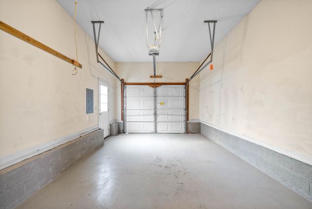 1875 Needmore Rd, Clarksville, TN 37042