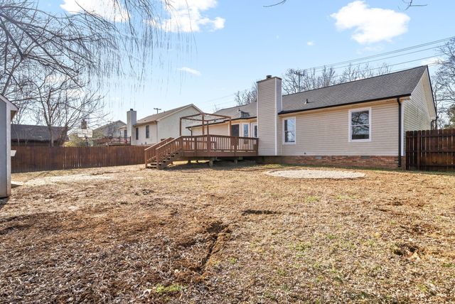 1875 Needmore Rd, Clarksville, TN 37042