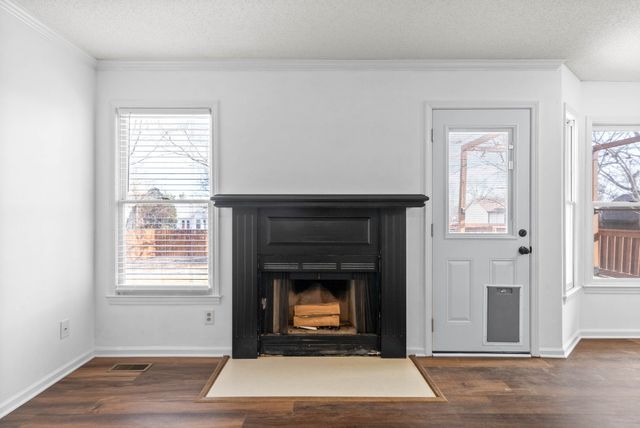 1875 Needmore Rd, Clarksville, TN 37042