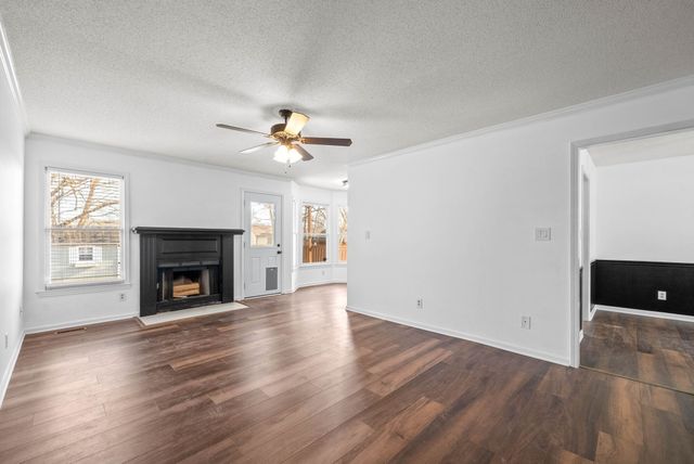 1875 Needmore Rd, Clarksville, TN 37042